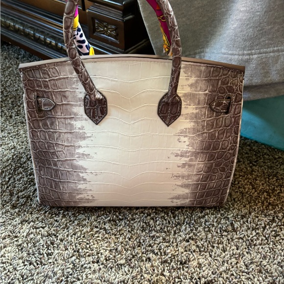 NWOT DESIGNER HANDBAG - Picture 2 of 15